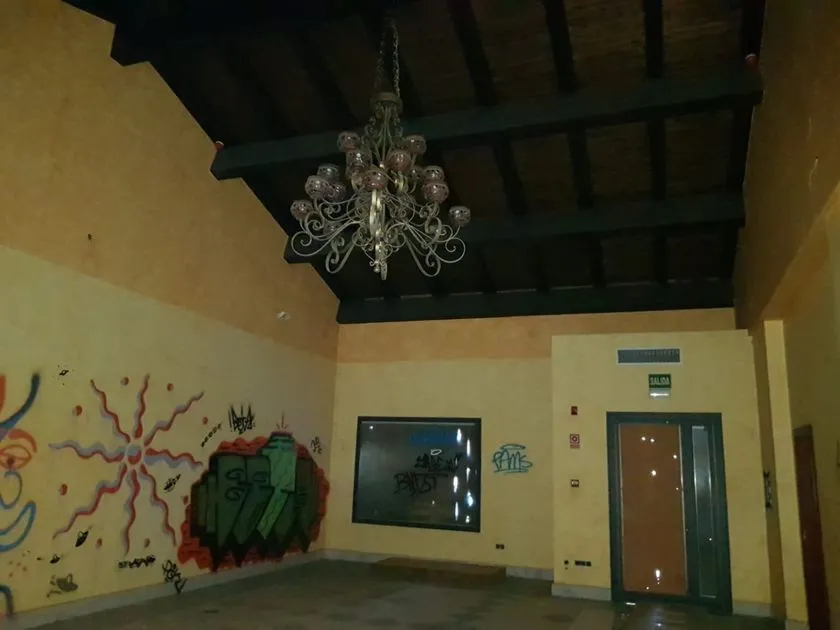 Toad - Restaurant for Renovation in Santibáñez el Alto