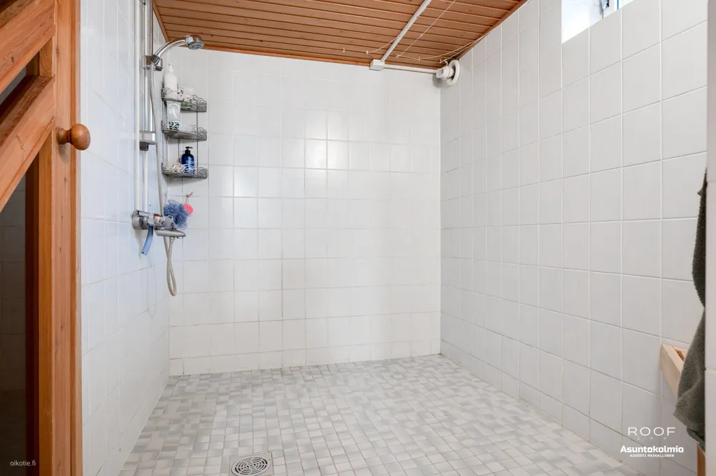 Salles de bain - Traditional House with Sauna in Karjasilta