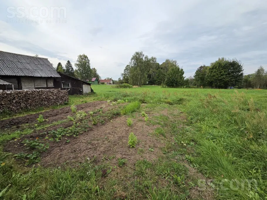 Jardin - Farmhouse with Orchard in Šķeltovas, Krāslava
