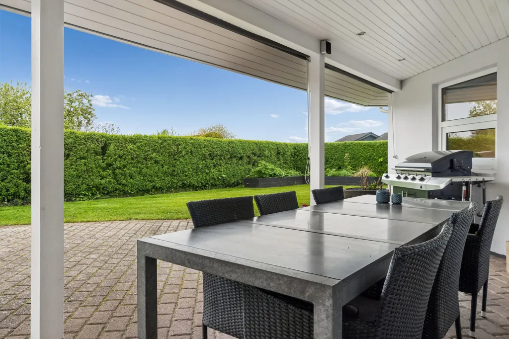 Terrazza - Fenced Villa with Garden in Kibæk