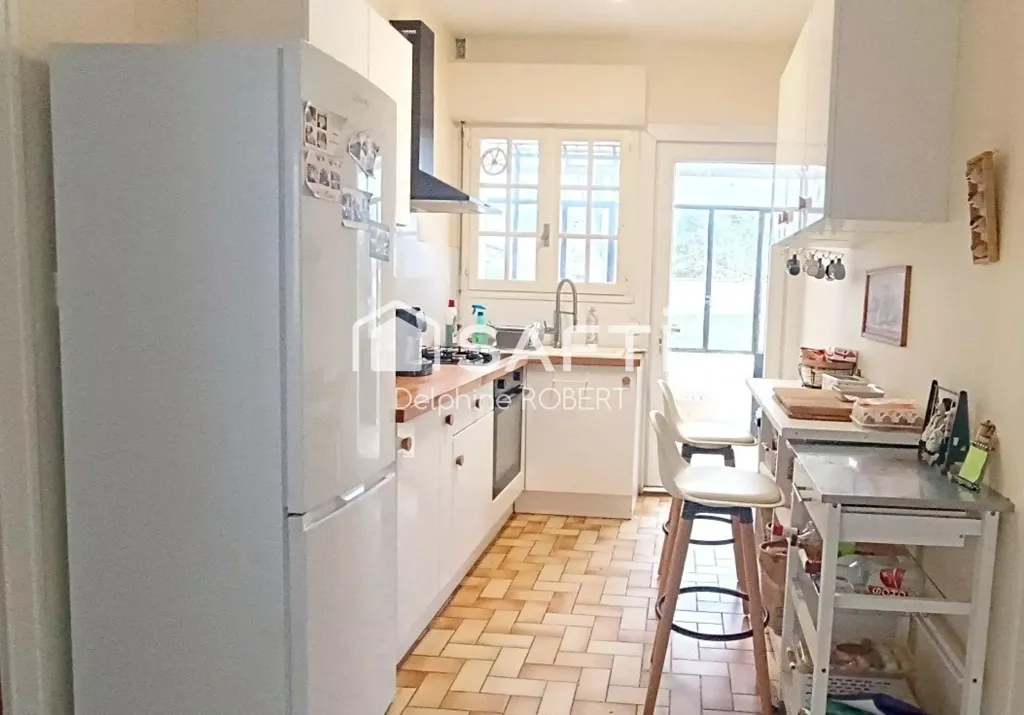 Köök - Renovated House with Veranda in Saintes