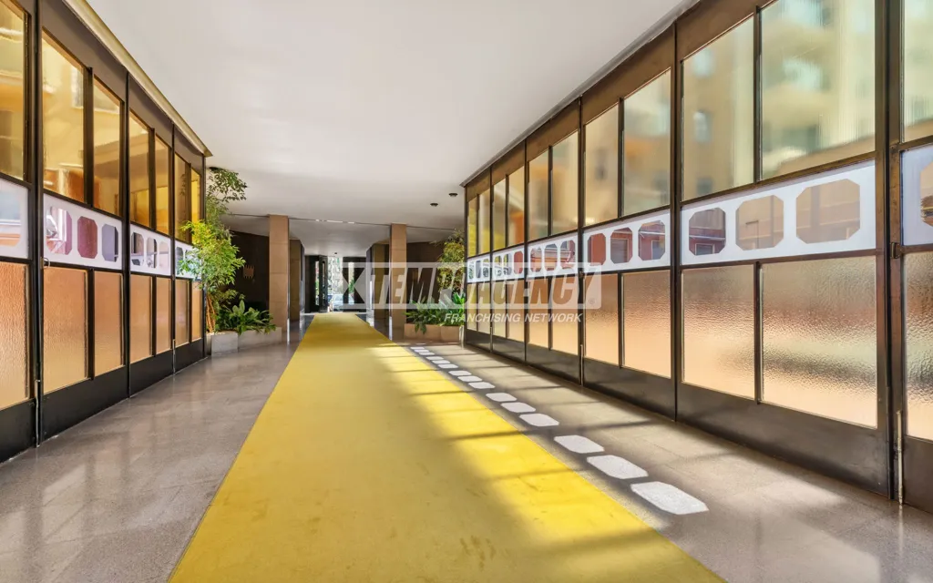 Entrée - Penthouse with Panoramic View in Milan