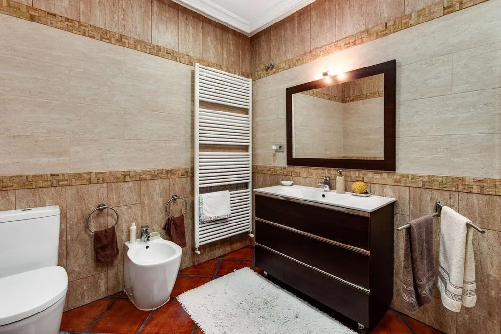Bathrooms - Luxury Villa with Private Pool in San Luis, Torrevieja