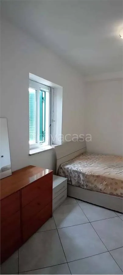 Chambres - Rear-Facing Apartment with Terrace in Latina