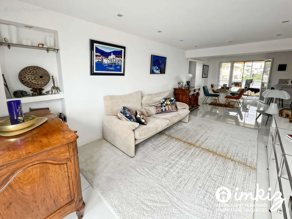 Soggiorno - Sea View Apartment with Terrace in Bandol