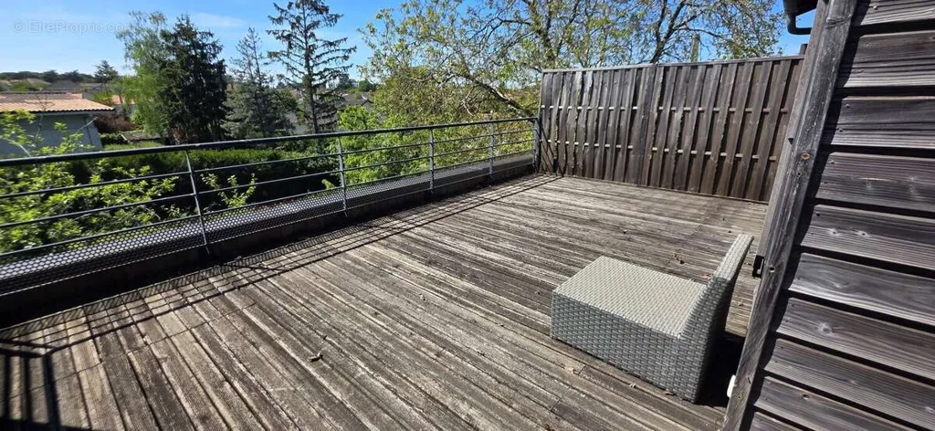 Balcon - Maison en Bois avec Terrasse à Saint-Benoît Ermitage