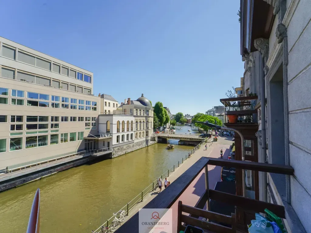 Balcon - Appartement avec Terrasse et Vue sur la Leie à Gand