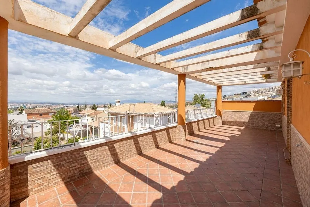 Terrazza - Chalet with Pool and Terrace in Huétor Vega
