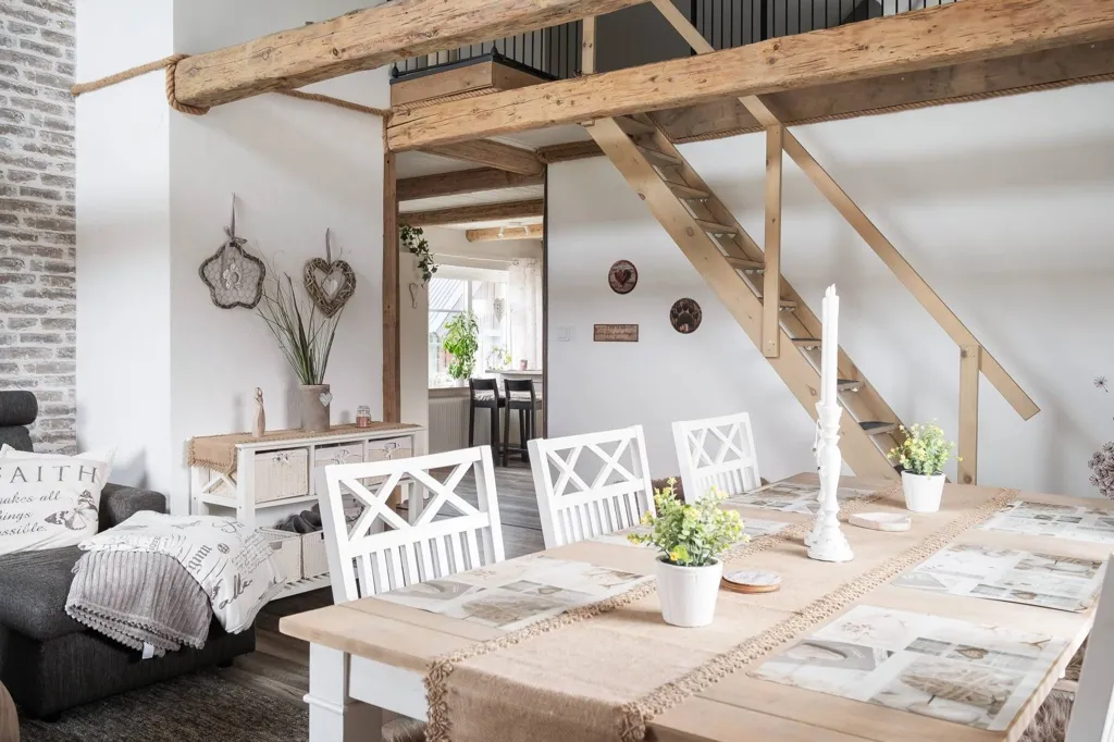 Salle à manger - Renovated Equestrian House near Hörby