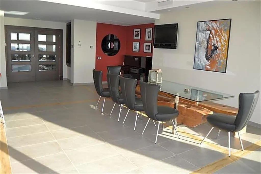 Söögituba - Luxury Villa with Panoramic Views in La Duquesa