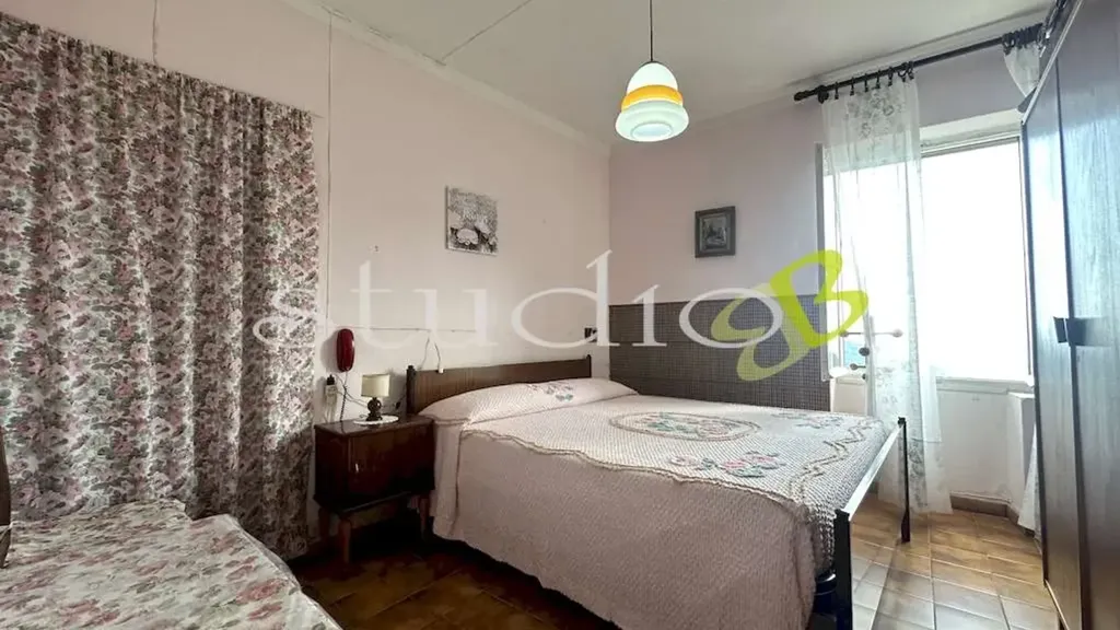 Magamistoad - Two-Storey Apartment with Valley View in Seborga