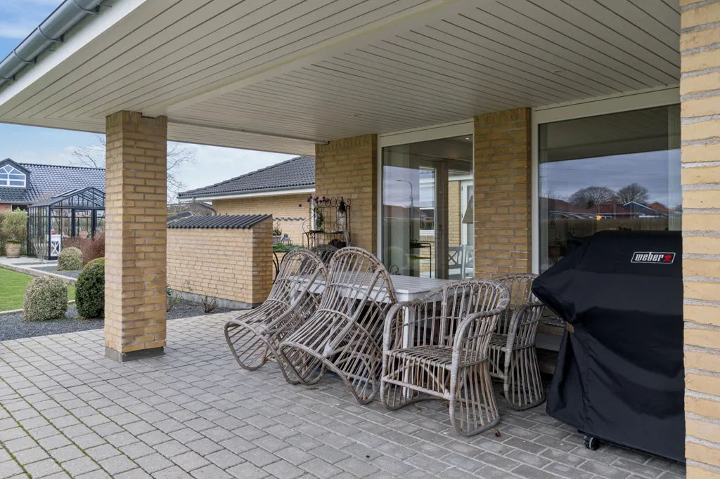 Terrasse - Villa with Separate Parent Suite in Dianalund
