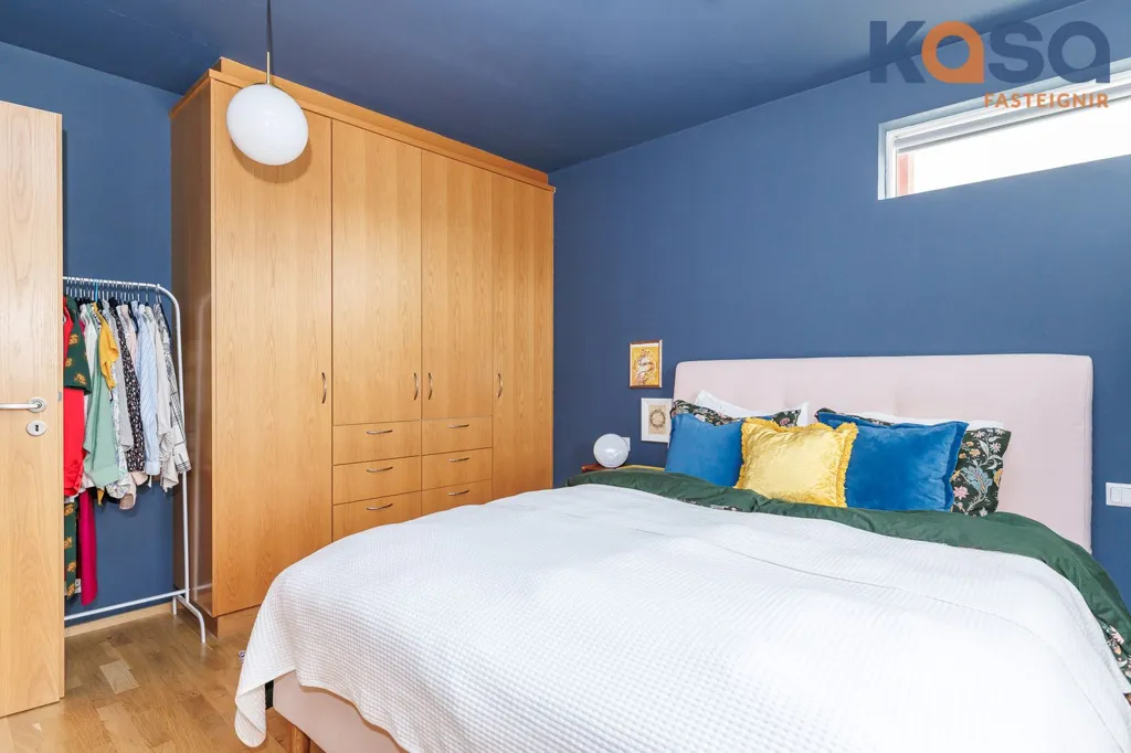 Chambres - 3-Bed Apartment with Balcony in Naustahverfi