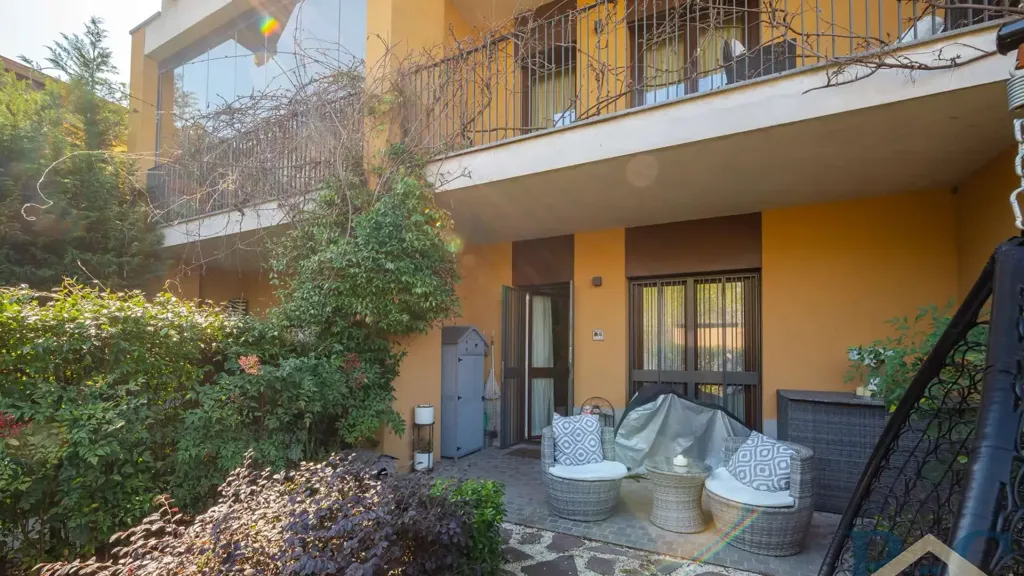 Terrass - Luxury Apartment with Private Garden in Milan