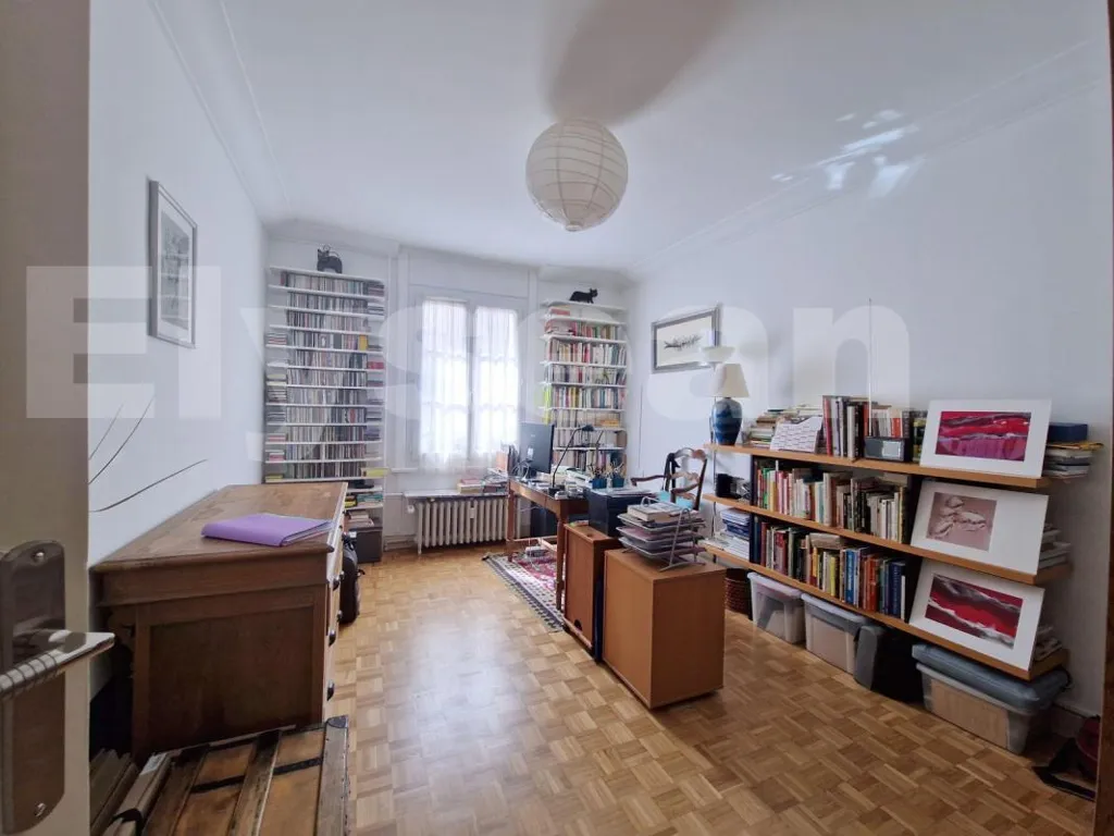 Kabinet - Spacious 6-Piece Flat in Central Orléans