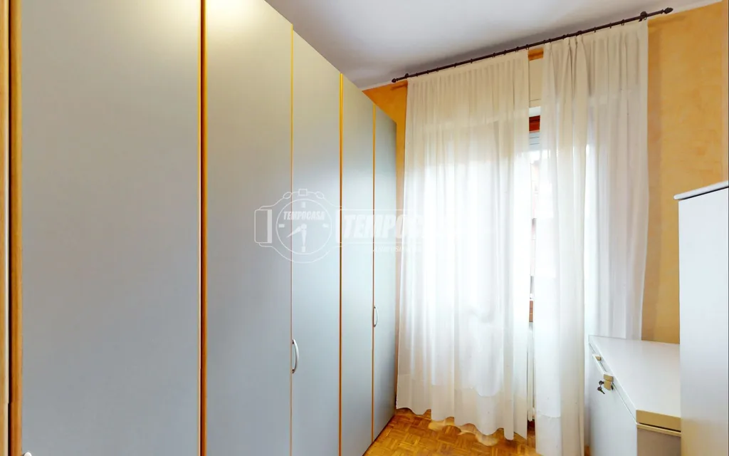 Bedrooms - Four-Room Apartment with Balcony in Paullo