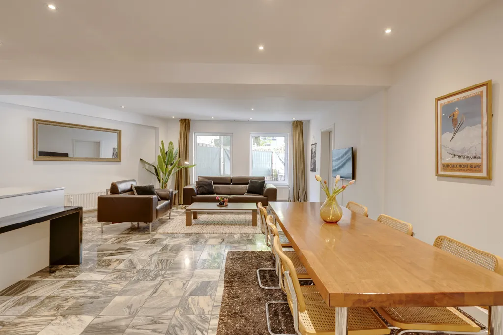 Söögituba - Modern Apartment with Sunny Terrace in Leien