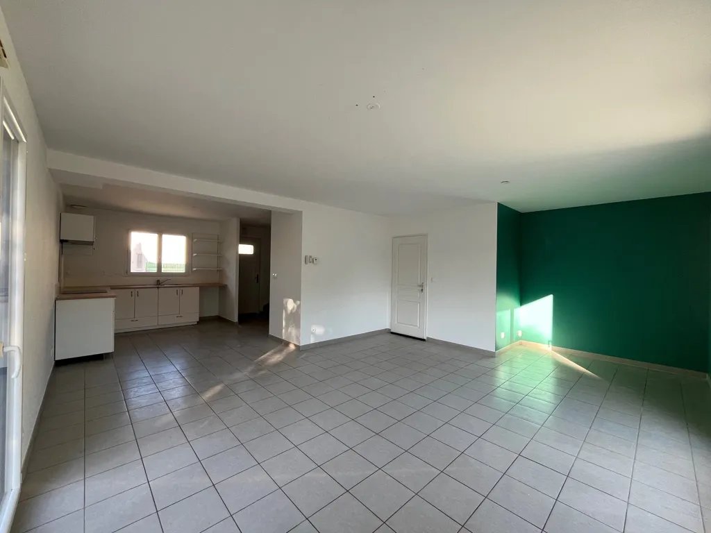 Elutuba - Contemporary House with Garden in Versoud