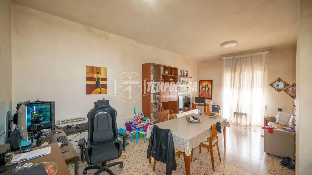 Bureau - Bright Trilocale with Balcony in Messina