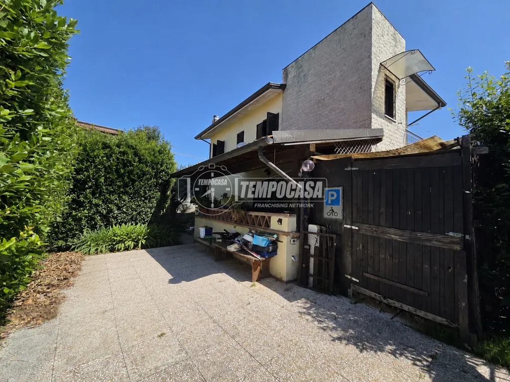 Välivaade - Rustic Villa with Garden in Castagnola, Massa