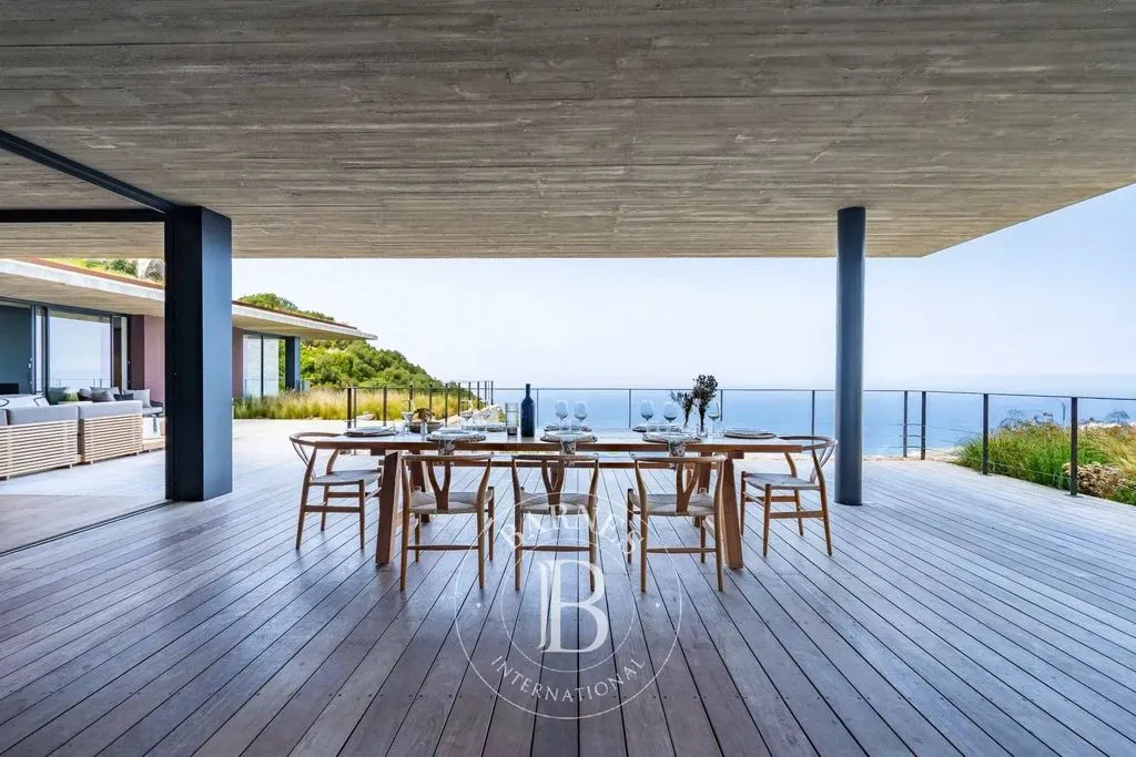 Terrasse - Villa Contemporaine avec Vue Panoramique à Corbara
