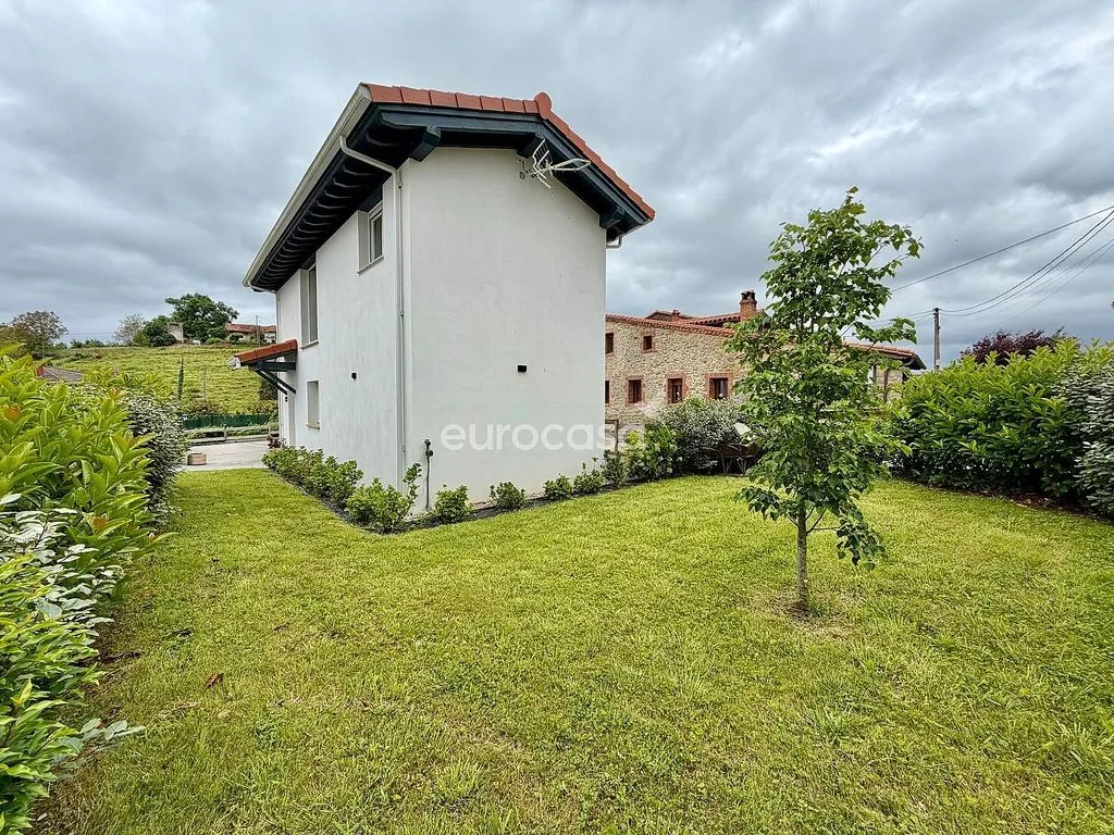 Jardin - Modern Chalet with Garden in Valdáliga