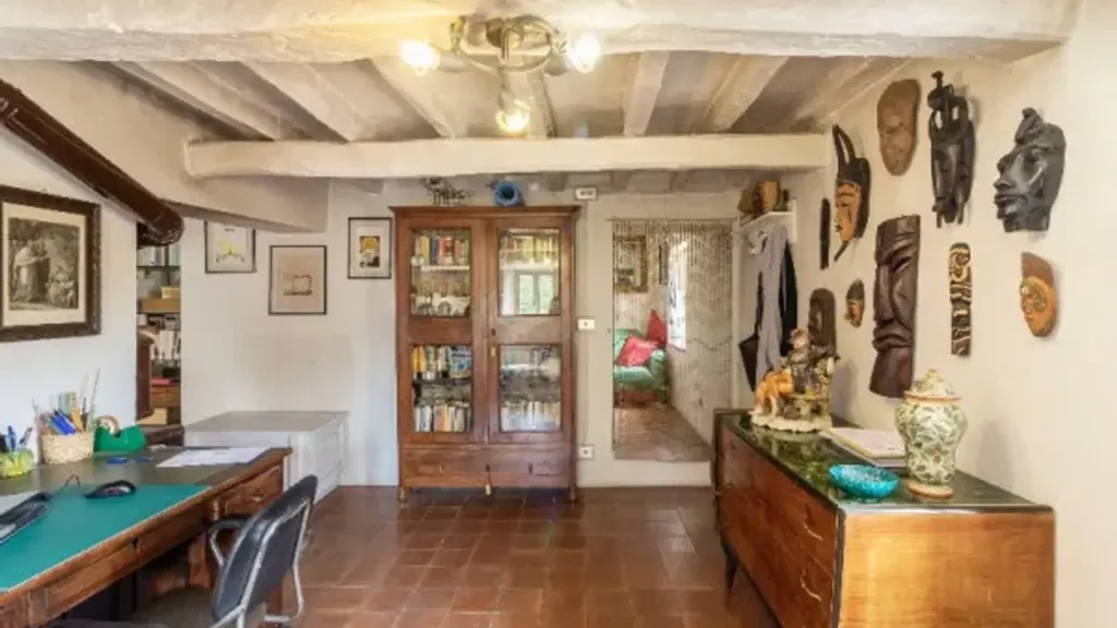 Office - Casale with Farmyard near Castellarano