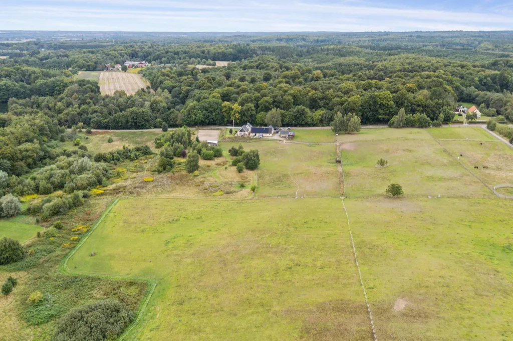 Õhuvaade - Villa with Equestrian Facilities in Hillerød