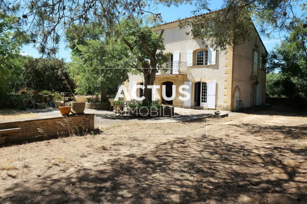 Extérieur - Maison de Maître avec Dépendances à Cornillon-Confoux