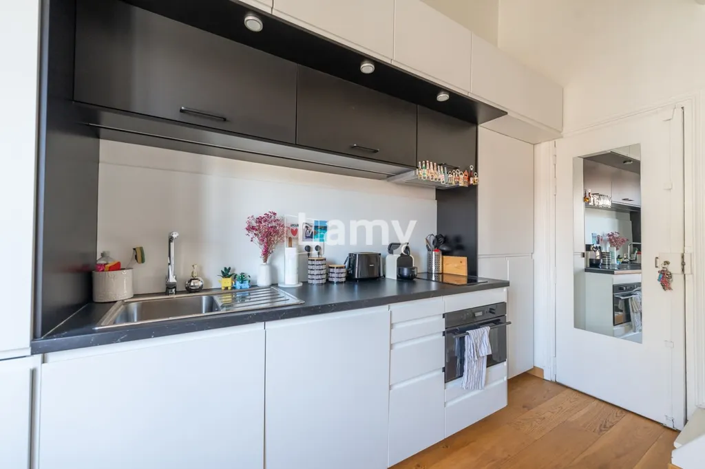 Cucina - Studio with Mezzanine in Historic Building