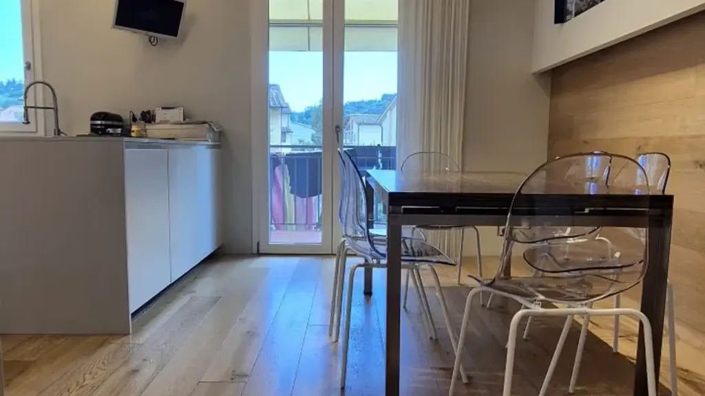 Salle à manger - Rustic-Style Apartment with Terrace in Montevarchi