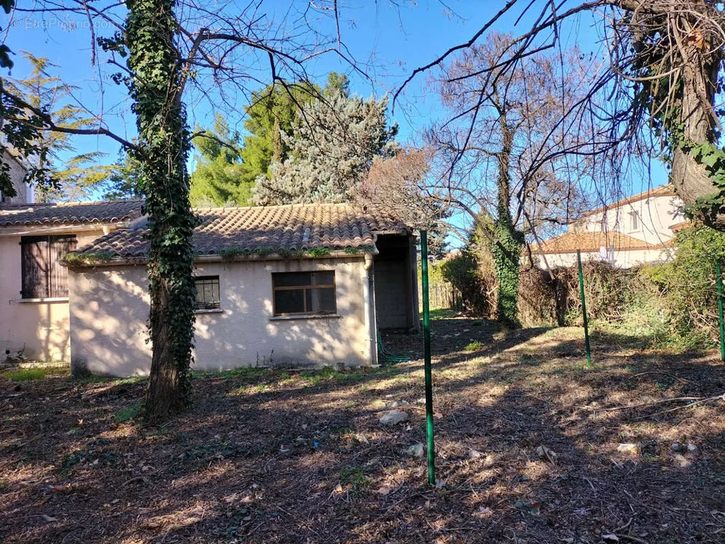 Aed - Building with Garden in Saint André de Sangonis