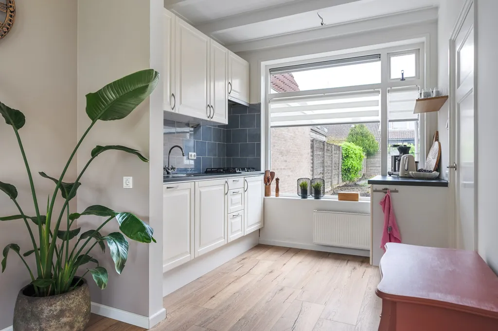 Cuisine - Two-Storey House with Garden in St.-Jacobiparochie