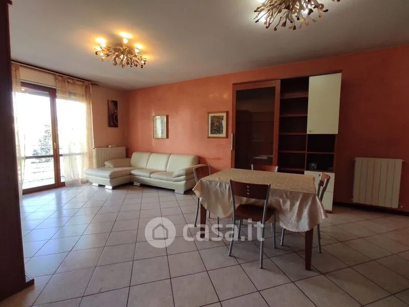 Salle à manger - Two-Level Apartment with Balcony in Bergamo