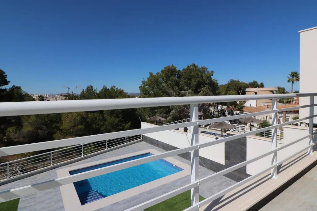 Balcon - Contemporary Villa with Pool in Los Balcones, Torrevieja
