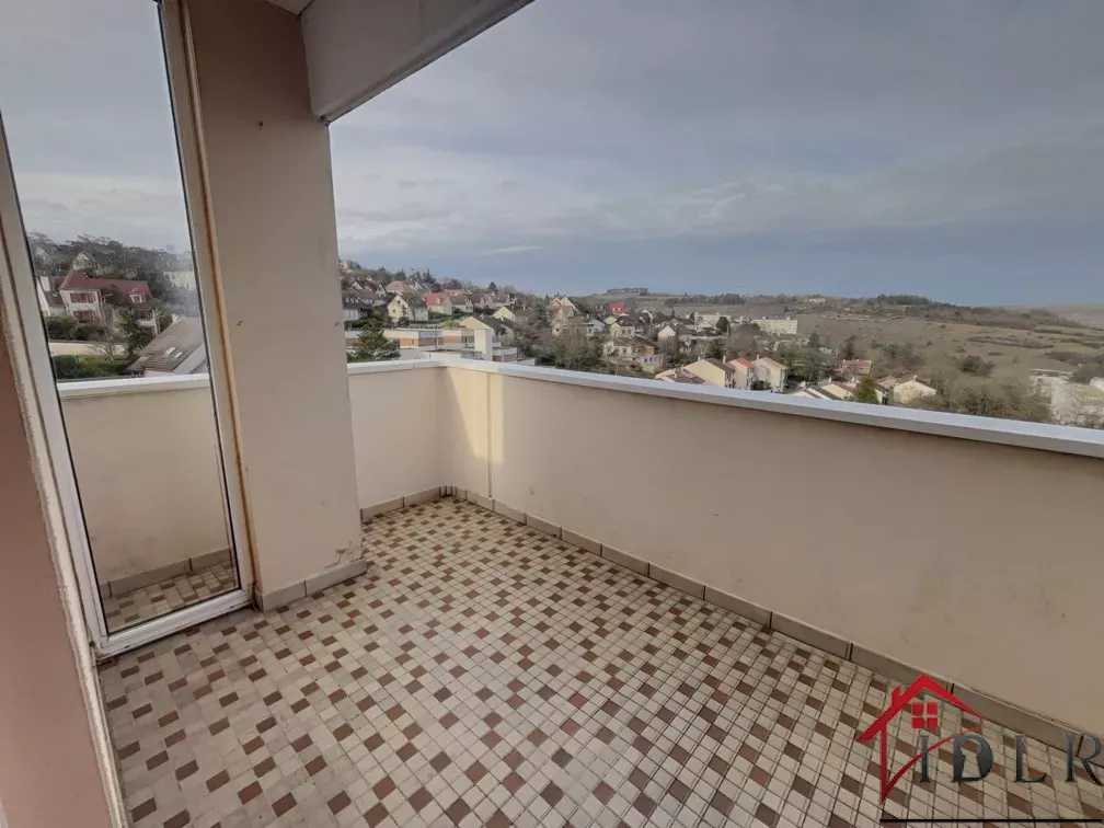 Balcon - Appartement avec Terrasse et Vue Dégagée à Dijon