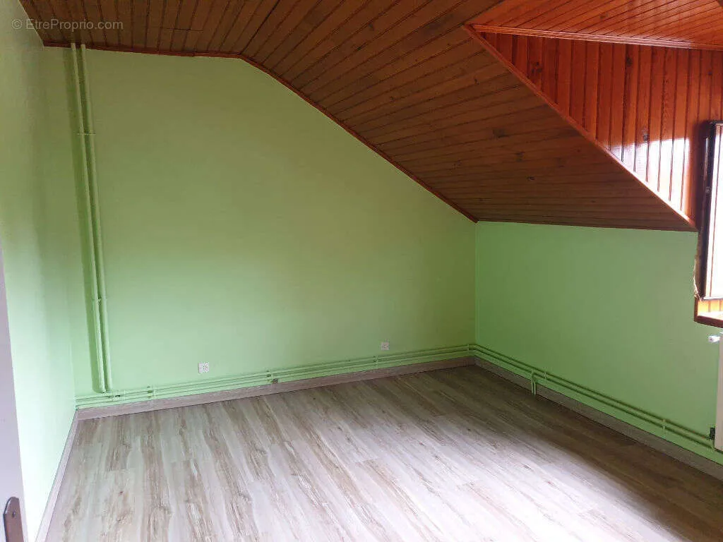 8-room land in Fourchambault
