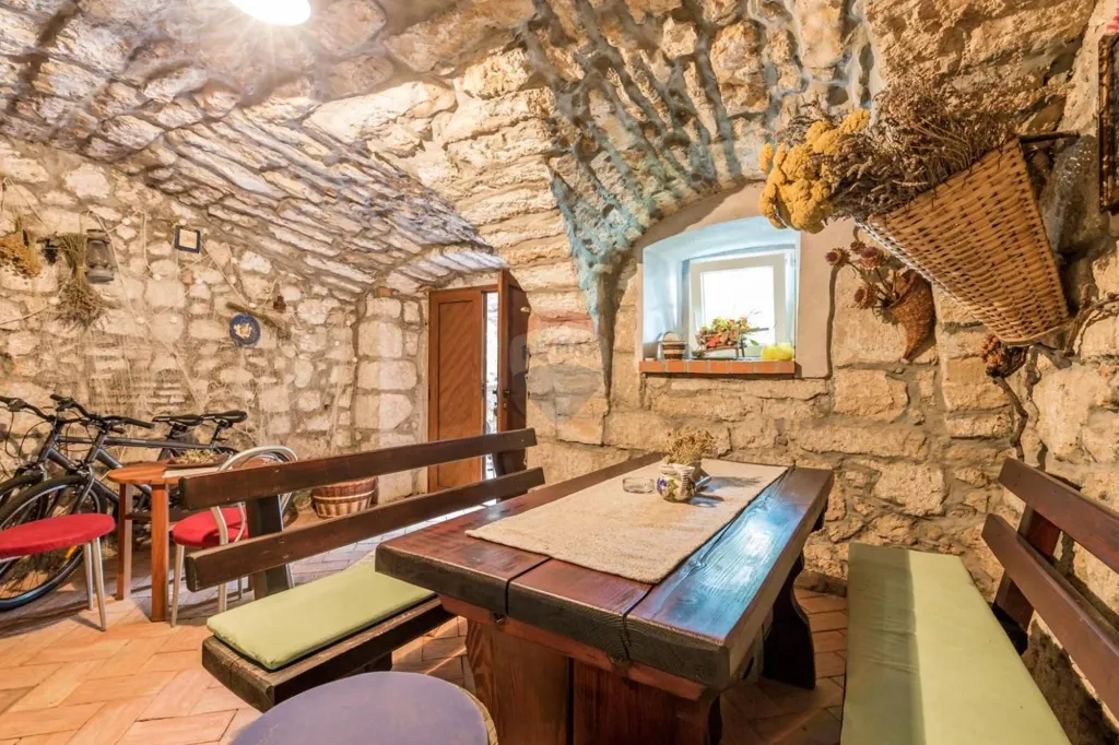 Toad - Villa with Sea View in Tribalj