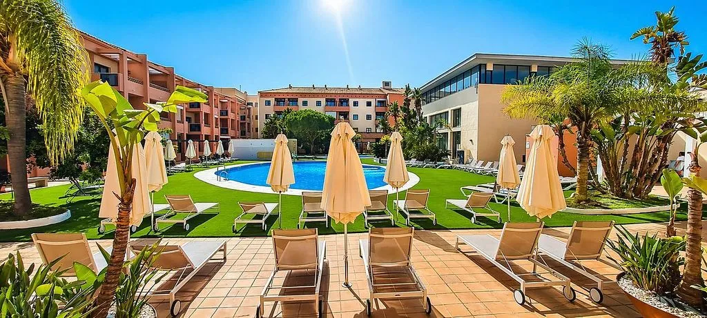 Piscina - 1-Bed Apartment with Pool on Avenida Del Decano
