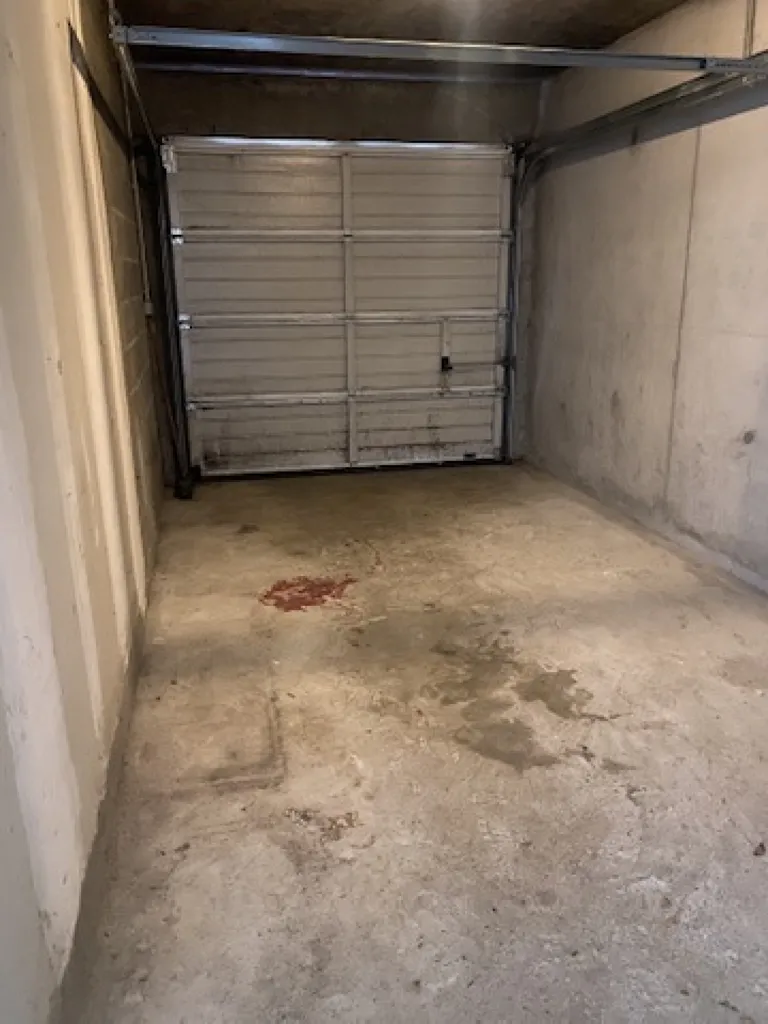 Garage - Pavillon 4 Chambres avec Terrasse à Étampes
