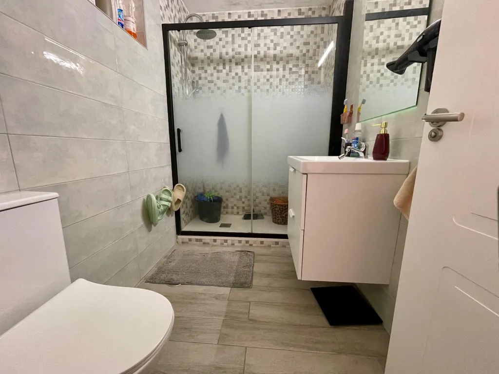 Vannitoad - Reformed Flat with Balcony in La Ardila