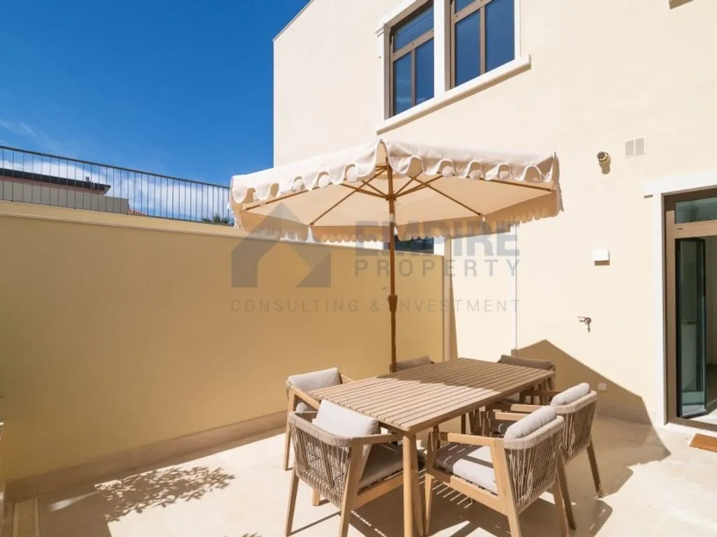 Terrazza - Luxury Duplex Flat with Garden in Monte Estoril