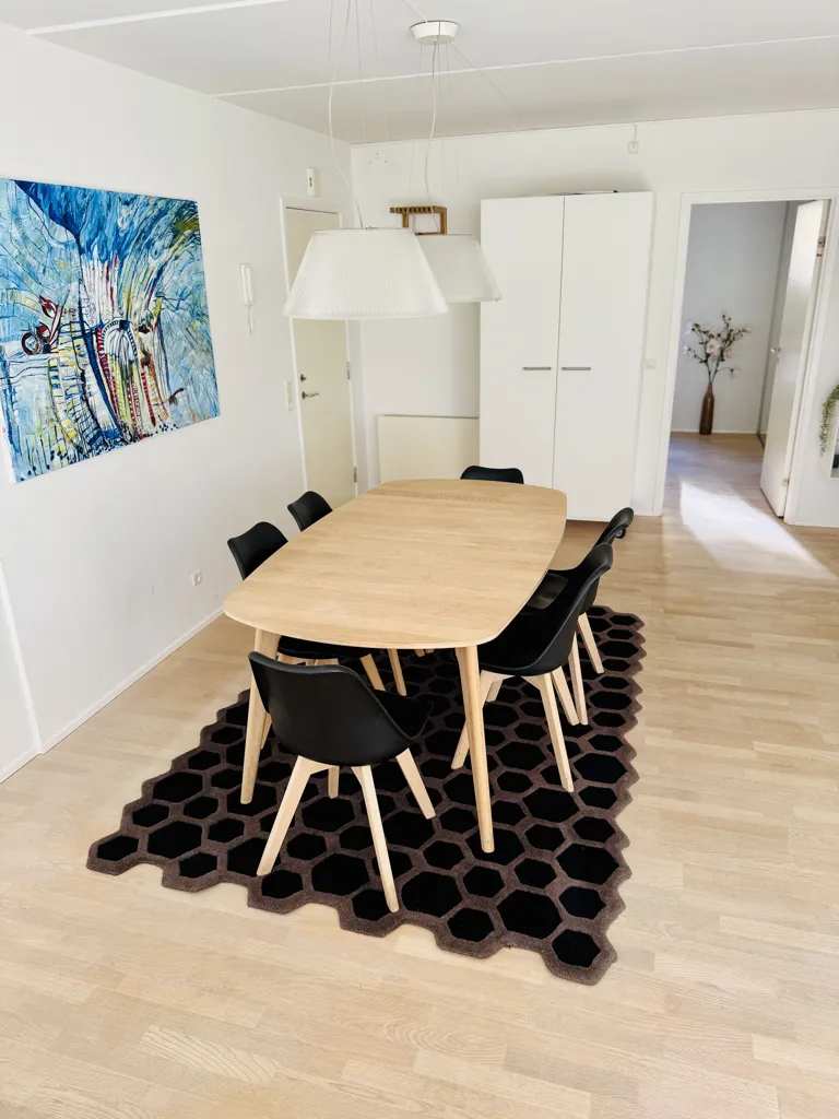 Söögituba - Central Apartment with Balcony in City Centre