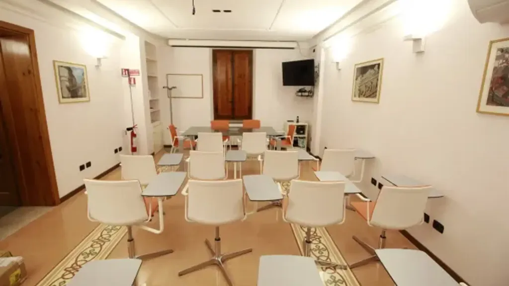 Dining Room - Luxury Villa with Office Use in Lucca