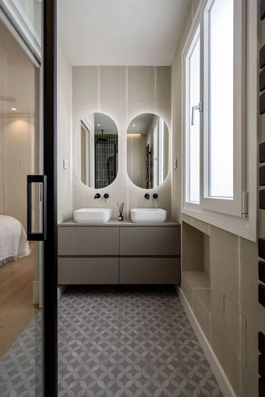 Salles de bain - Modernised Apartment with Balcony in Ríos Rosas