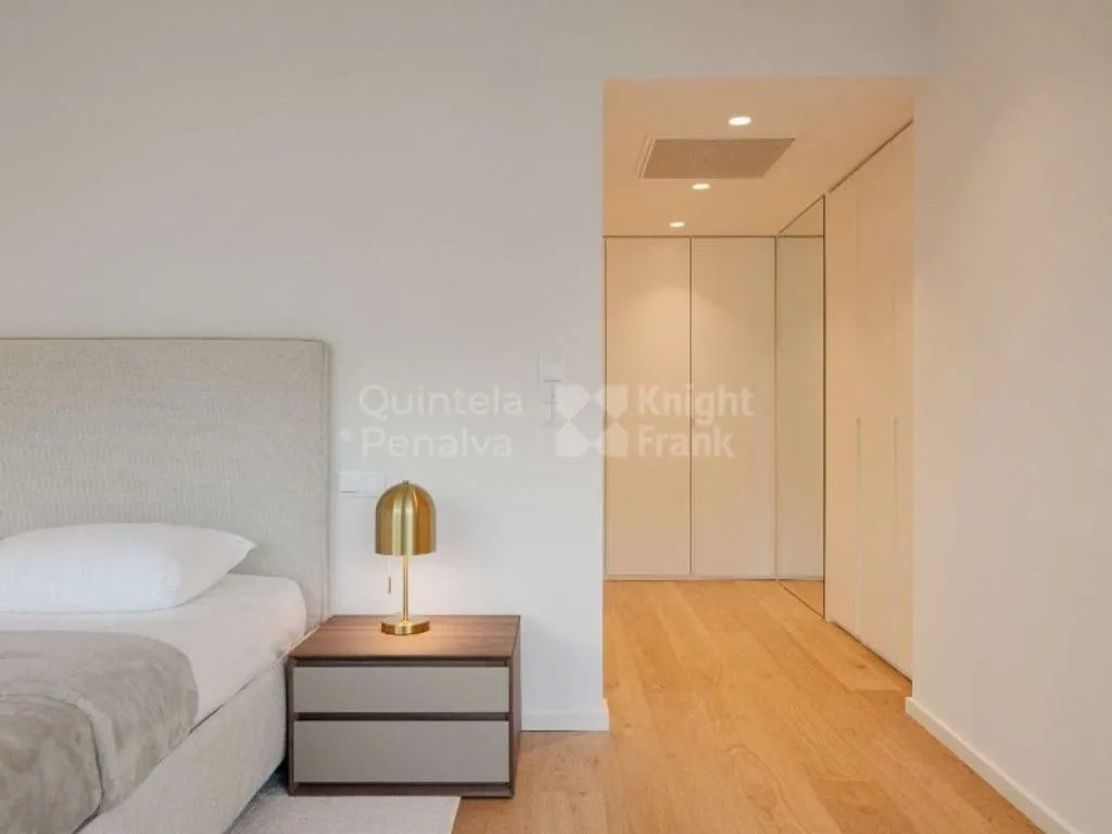 Bedrooms - Luxury Flat with Balcony in Avenidas Novas