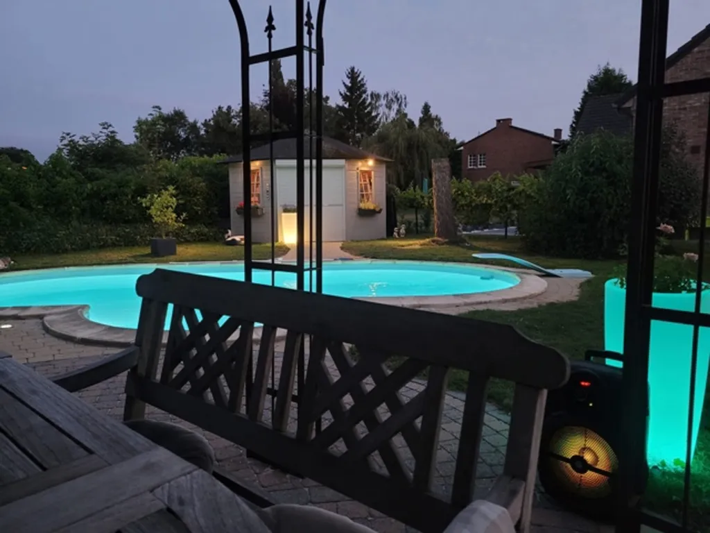 Bassein - Bungalow with Pool and Terrace in Awans