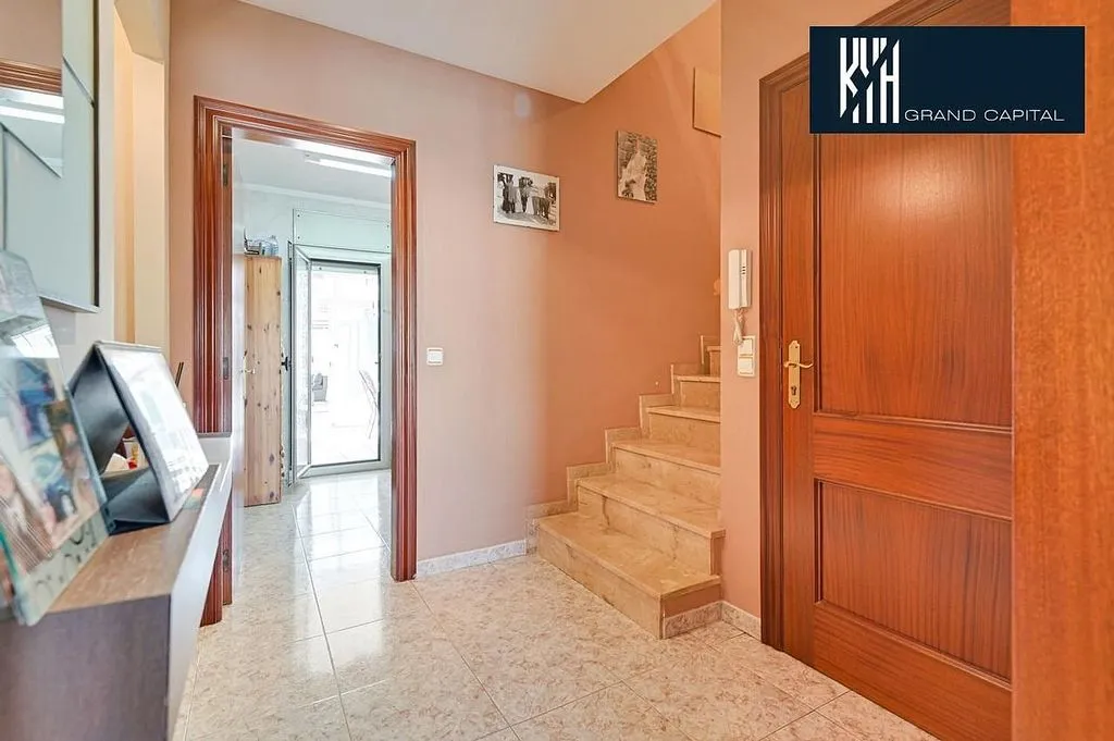 hallway_entrance