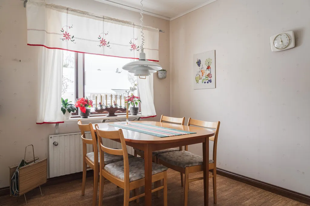 Salle à manger - 1-Storey House with Garden in Burträsk
