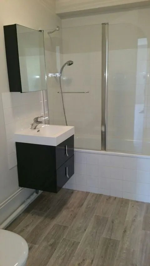 Salles de bain - Studio Proche Y SCHOOLS avec Parking Privé